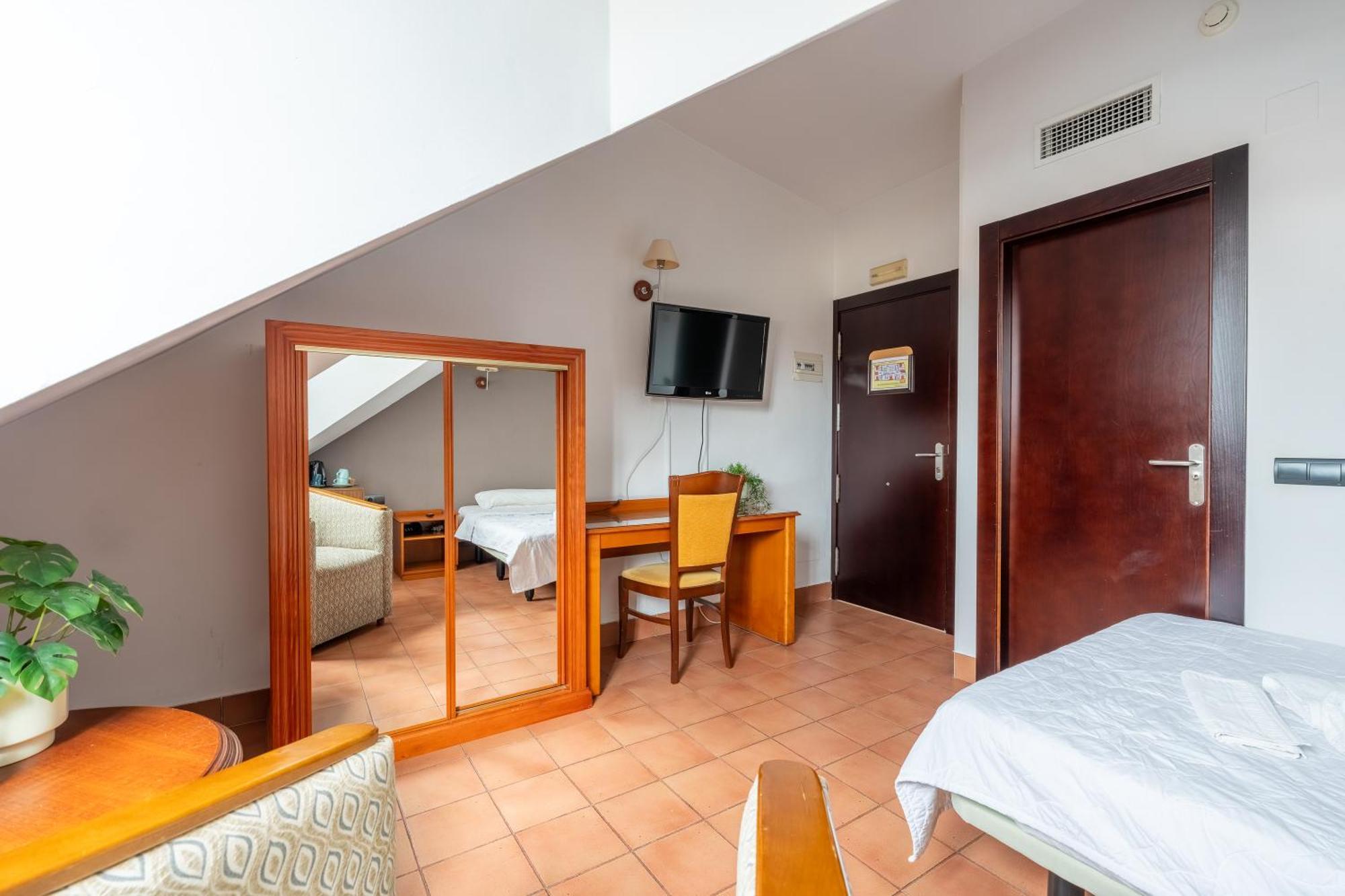 I Am La Posada Hotel And Apartment Benalmadena Exterior photo